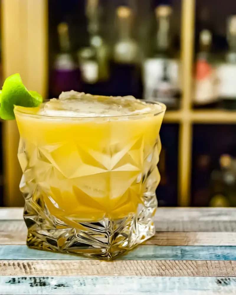 Whiskey Sour cocktail — וויסקי סאוור